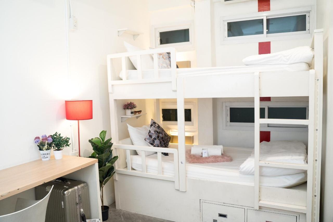 Qilombo Hostel Silom - Hq Μπανγκόκ Εξωτερικό φωτογραφία