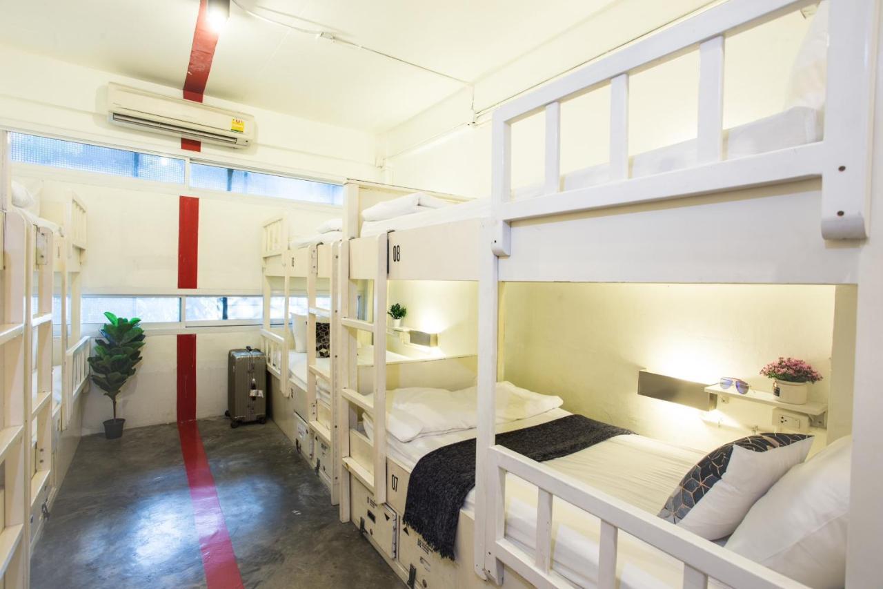 Qilombo Hostel Silom - Hq Μπανγκόκ Εξωτερικό φωτογραφία