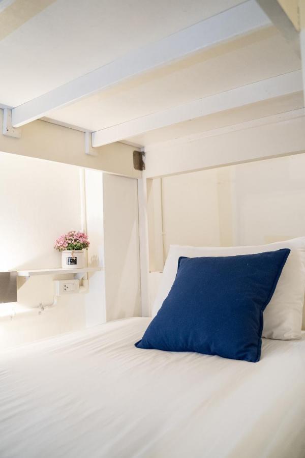 Qilombo Hostel Silom - Hq Μπανγκόκ Εξωτερικό φωτογραφία