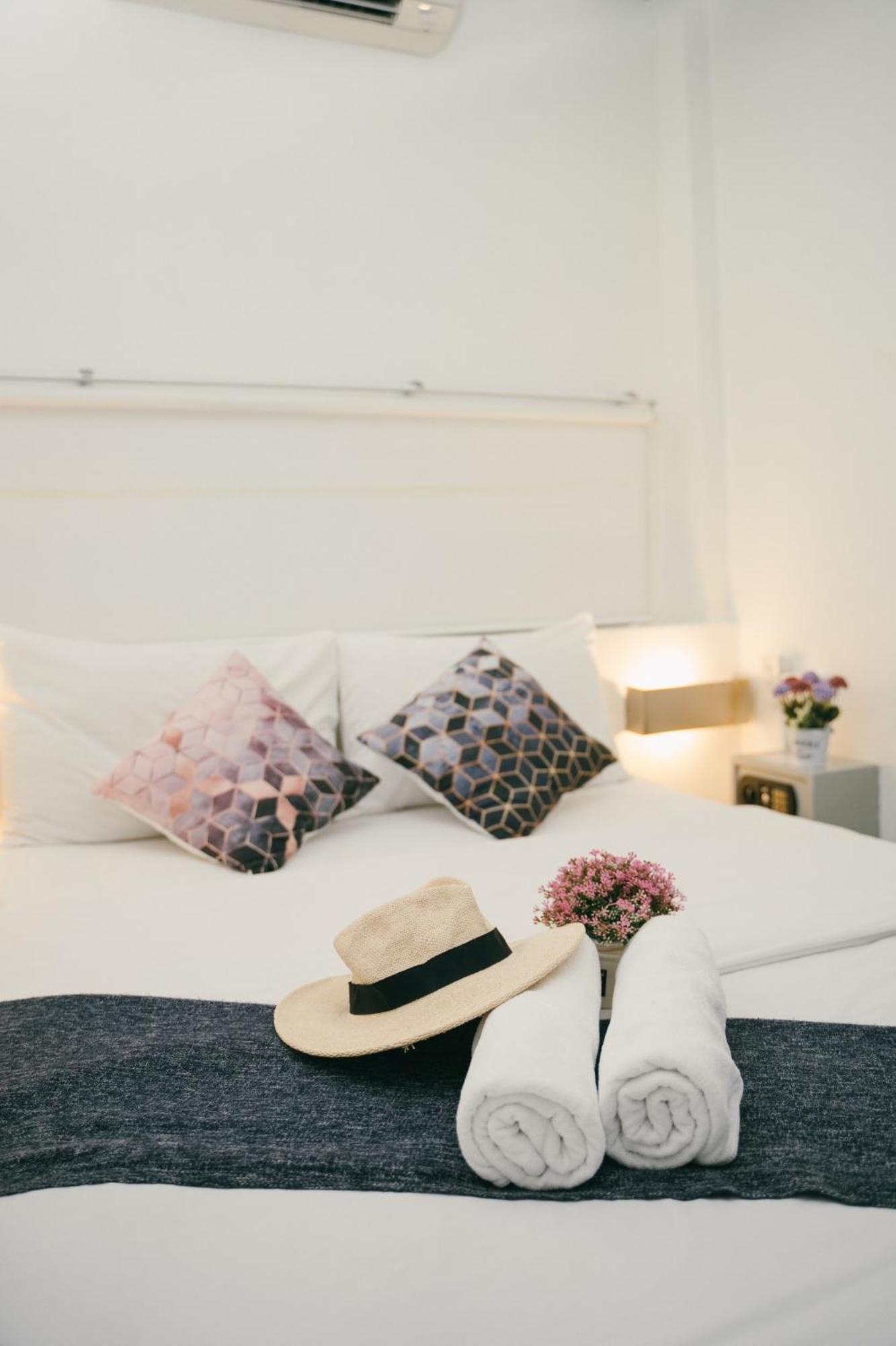 Qilombo Hostel Silom - Hq Μπανγκόκ Εξωτερικό φωτογραφία
